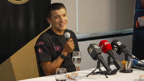 Richard Carapaz, durante una rueda de prensa en Quito, el 17 de enero de 2025.