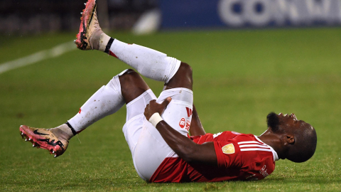 Enner Valencia sufrió una lesión durante un partido del Inter de Porto Alegre, el 8 de mayo de 2025.