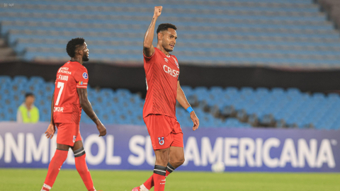 Ismael Díaz, durante un partido de Universidad Católica en la Copa Sudamericana, el 7 de mayo de 2025.