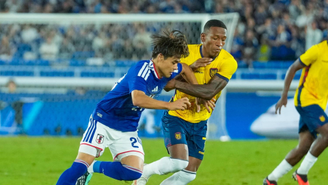 Jugadores de Ecuador y Japón durante el partido amistoso por la Copa Kirin, el jueves 1 de octubre de 2026, en Yokohama.