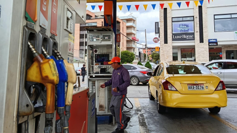 Una estación de gasolina y diésel en Cuenca, el 9 de julio de 2026. Foto referencial.