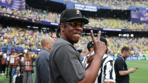 Jay-Z asiste al partido de los octavos de final de la Copa Mundial de la FIFA 2026 entre Brasil y Noruega, el 5 de julio de 2026, en Nueva Jersey.