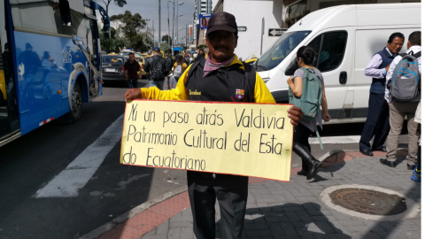 Washington Reyes, comunero de Valdivia, en los exteriores de la Corte Nacional de Justicia.