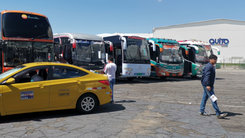 El Gobierno busca que los transportistas se afilien al IESS.