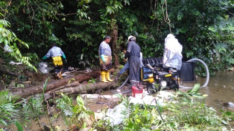 El combustible derramado afectó el estero Niachiyacu y el rio Canaoyacu en Napo. 