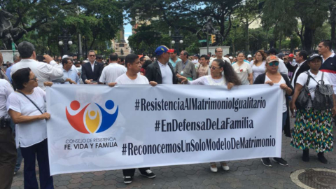 Diversos grupos evangélicos protagonizaron una marcha en Guayaquil.