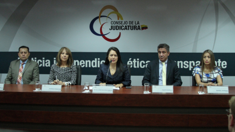 En esta imagen de archivo constan, de izquierda a derecha: Juan José Morillo, Patricia Esquetini (fue reemplazada por Jorge Moreno), María del Carmen Maldonado, Fausto Morillo y Ruth Barreno.