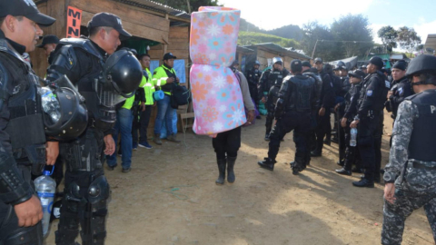 Operativo de la Policía Nacional en La Merced de Buenos Aires, el 2 de julio de 2019.