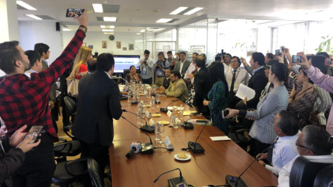 María José Carrión no logró instalar la sesión de la Comisión de los Trabajadores de la Asamblea.