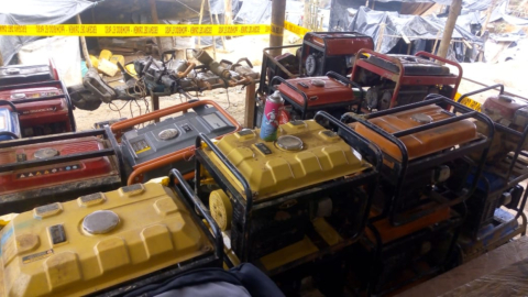 Generadores eléctricos y otros materiales incautados durante el operativo militar - policial desarrollado en La Merced de Buenos Aires, del 2 al 5 de julio de 2019.