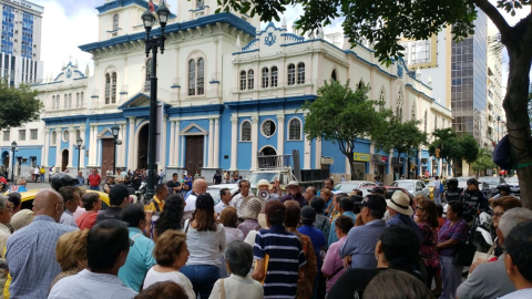 Los docentes jubilados realizaron manifestaciones públicas en Guayaquil, el 5 de agosto de 2019.