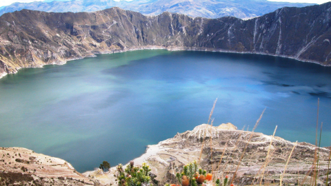 La Laguna del Quilotoa está ubicada a tres horas de Quito