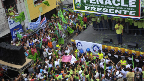 La Justicia dictó prisión preventiva contra cinco exfuncionarios, incluyendo Rafael Correa, dentro del caso Sobornos 2012-2016. 