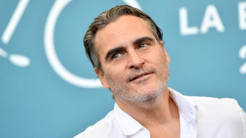 Joaquin Phoenix da vida a The Joker en la última versión del filme dirigida por Todd Phillips.