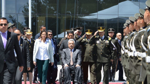 La ministra Romo y el presidente Moreno, el 3 de septiembre de 2019, en un evento de respaldo a la Policía, en Quito.