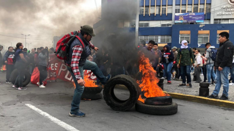 Cierre de vías en los exteriores de la Universidad Central