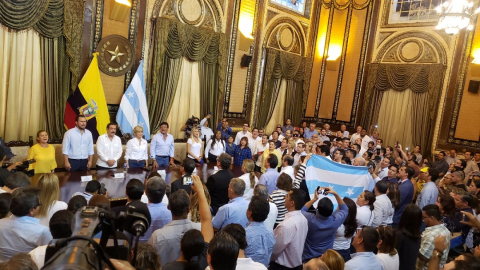 El Municipio de Guayaquil y el líder del PSC, Jaime Nebot, convocaron a una marcha en la ciudad para defender la democracia. 