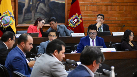 El alcalde Jorge Yunda dirige una sesión del Concejo Metropolitano, el 25 de octubre de 2019.