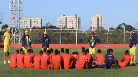 Los jugadores realizaron su primera práctica pensando en los octavos de final