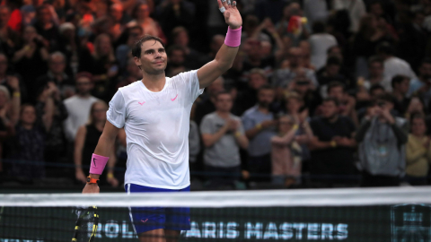 Rafael Nadal tuvo que abandonar el Masters 1000 de París por un problema abdominal