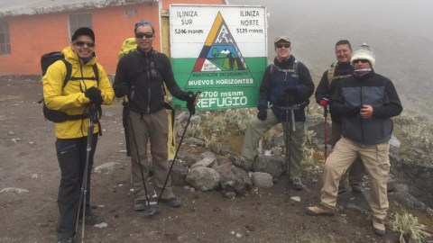 El embajador de Estados Unidos, Michael Fitzpatrick, disfruta, además de la política, de escalar las cumbres ecuatorianas.