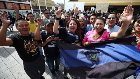 Los aficionados de 'los rayados' apoyan desde Sangolquí a su equipo de cara a la final de Copa Sudamericana.