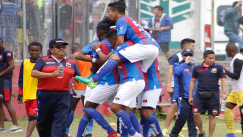 El equipo festejó su triunfo que lo coloca como puntero de la Copa Pichincha 2019.