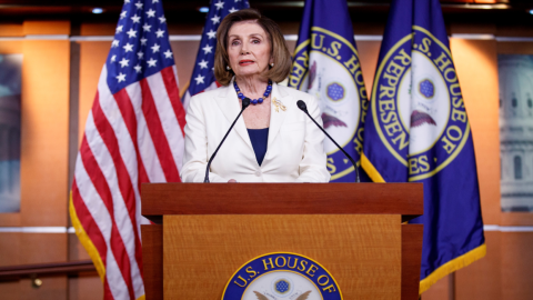 La presidenta de la Cámara de Representantes de Estados Unidos, Nancy Pelosi, durante una rueda de prensa.