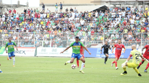 Orense fue fundado en 2009 y permaneció en la Serie B por dos temporadas antes de llegar a la máxima categoría.