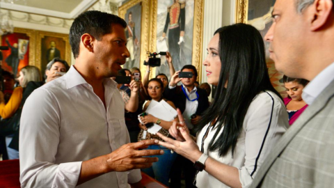 El abogado de extrabajadores de la hacienda La Clementina, Carlos Medina, dialogó con la secretaria anticorrupción, Dora Ordóñez.