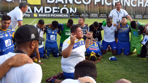 Delfín obtuvo su primer campeonato nacional al vencer a Liga de Quito desde los penales.