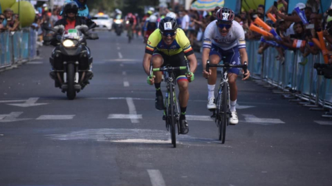 Byron Guama ganó la primera etapa de la Vuelta a Costa Rica y sigue peleando en la clasificación general. 