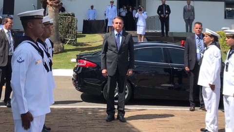 Al presidente de Brasil, Jair Bolsonaro, se le practicó una tomografía tras el accidente.