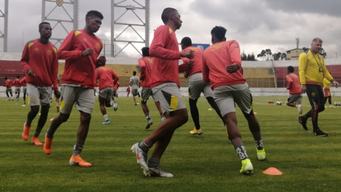 El conjunto capitalino realiza trabajos físicos en el estadio Gonzalo Pozo Ripalda durante su pretemporada 2020. 