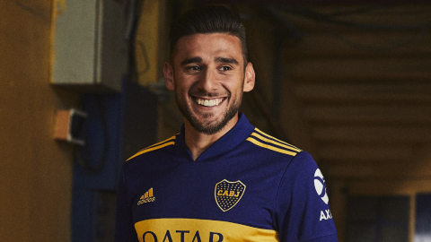 Boca camiseta presentó la camiseta que vestirá en 2020 con Adidas.