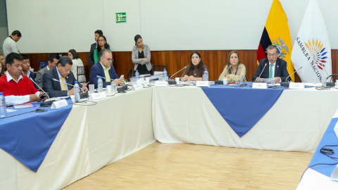 El vocal del Consejo Nacional Electoral, José Cabrera, comparece en la Comisión de Fiscalización de la Asamblea Nacional.