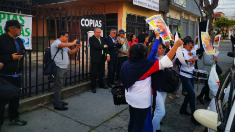 La reunión de concertación entre el Gobierno y el abogado de Glas se dio la tarde del1 4 de enero, en los exteriores hubo manifestantes.