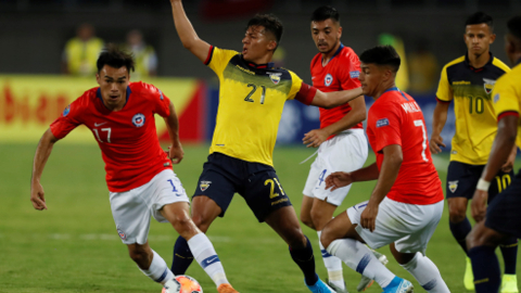 Alan Franco (Ecuador) tuvo un gran desgaste físico en el primer partido del Grupo A.