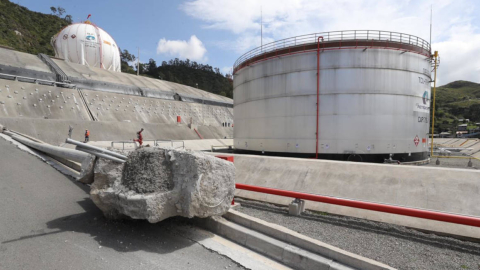 Imágenes de la plataforma de tanques de la Terminal de Productos Limpios de Cuenca.