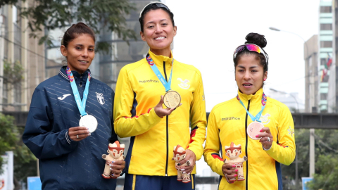 Johanna Ordóñez se quedó con el oro y Paola Pérez con el bronce en los 50 kms marcha en los Panamericanos de Lima 2019. 