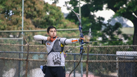 José Álvarez es parte del equipo que buscará un cupo en Tokio 2020 en la disciplina de tiro con arco. 