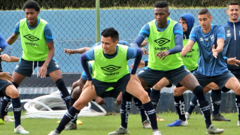 Universidad Católica entrenó en Quito antes de viajar hacia Buenos Aires.