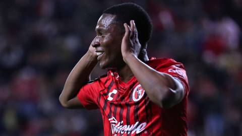 El futbolista ecuatoriano llegó esta temporada al equipo de los Xolos donde comparte la delantera con Miller Bolaños.