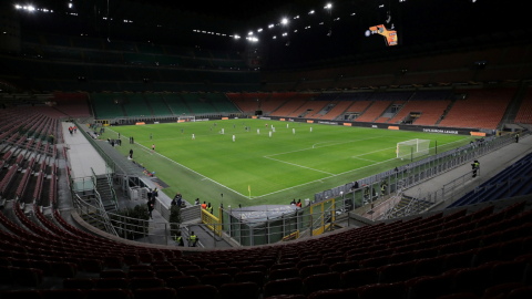 Así lució el estadio San Siro en el último partido del AC Milan. La Serie A italiana se jugará sin público. 