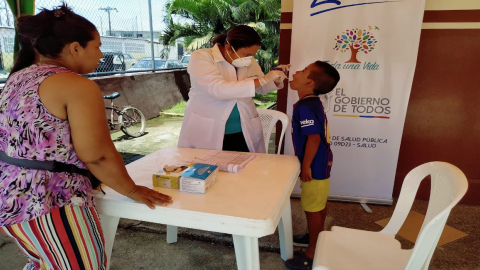 En la unidad médica del MSP en Samborondón se realiza el triaje a pacientes con síntomas respiratorios, desde el 12 de marzo. 