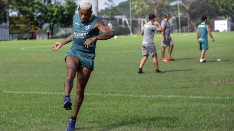 Michael Arroyo, durante un entrenamiento con Barcelona, el 10 de junio de 2020.