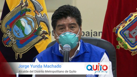 El alcalde de Quito, Jorge Yunda, durante una rueda de prensa ofrecida la tarde del 18 de marzo de 2020.