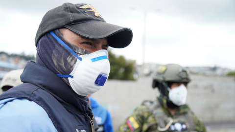 La tarde del 24 de abril, personal del Municipio de Quito realizó un operativo de control en la calle Lizardo Ruiz, en el sector de Cotocollao. 