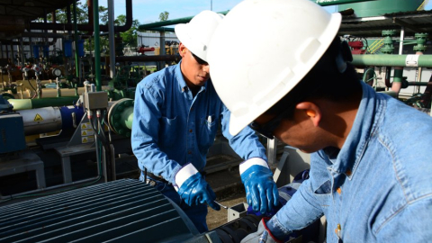 Los trabajos de mantenimiento a cargo de la estatal Petroamazonas, este 7 de mayo de 2020.