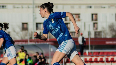 La jugadora del Real Oviedo, Gigi Moreira, en un encuentro de la Liga femenina de España.